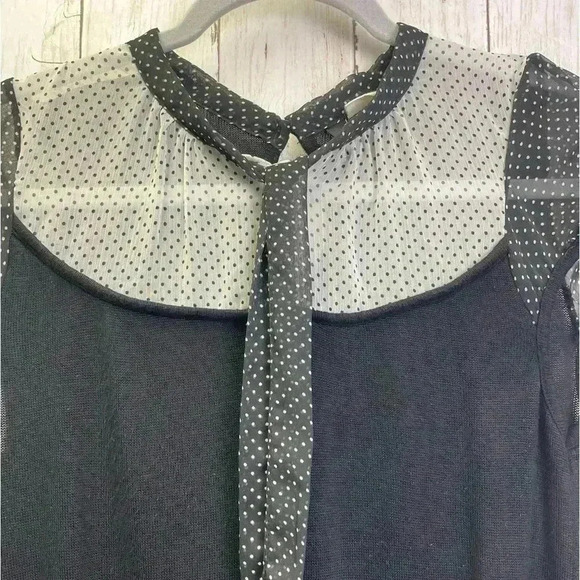 H&M Blouse Black and White pattern size 10 Lightweight - Picture 2 of 11